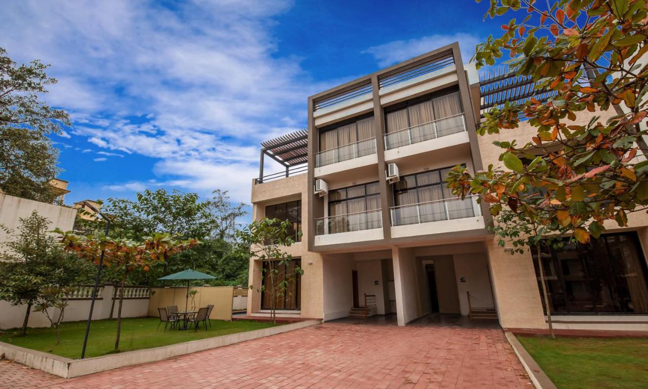 Stayvista'S Greenwoods Villa 10 - City-Center Villa With Private Pool, Terrace, Lift & Carrom Board Lonavla Exterior foto